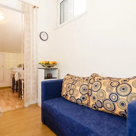 Apartment Lucija *
