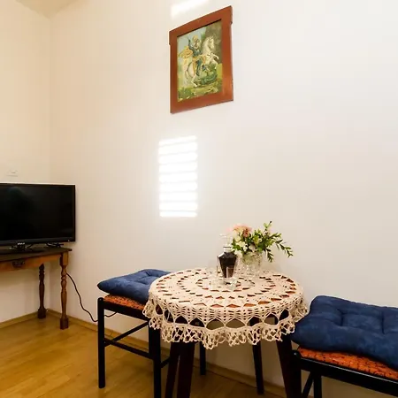 Apartment Lucija *