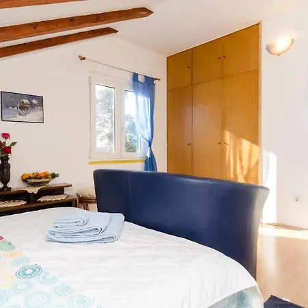 Apartment Lucija