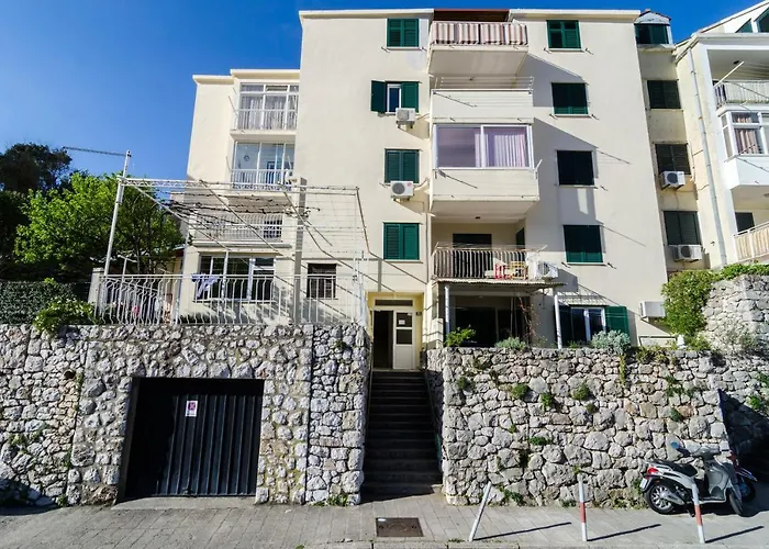 Lucija アパート ドゥブロブニク